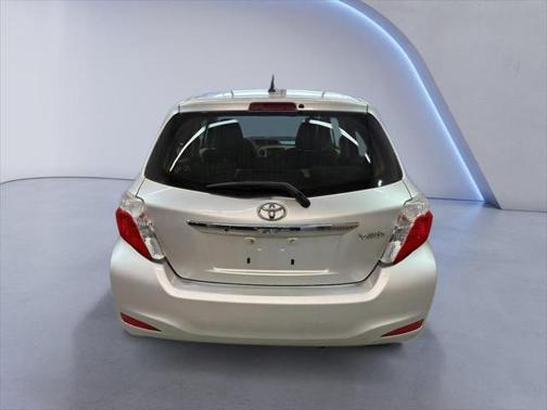 2013 Toyota Yaris L