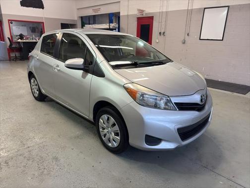 2013 Toyota Yaris L