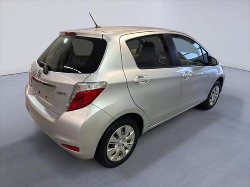 2013 Toyota Yaris L
