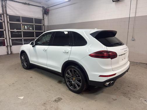2017 Porsche Cayenne S