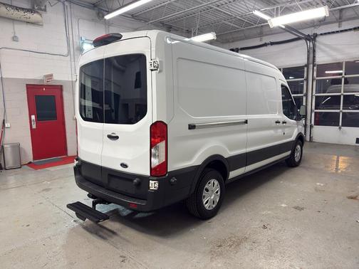 2018 Ford Transit-250 Base
