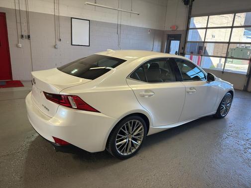 2016 Lexus IS 300 Base