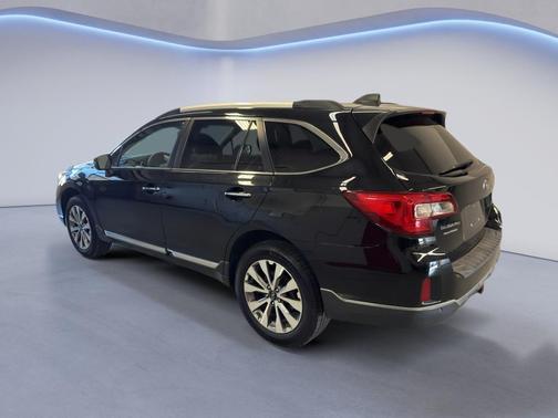 2017 Subaru Outback 2.5i Touring