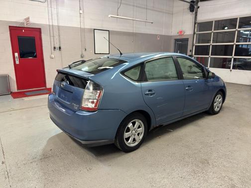 2005 Toyota Prius Base