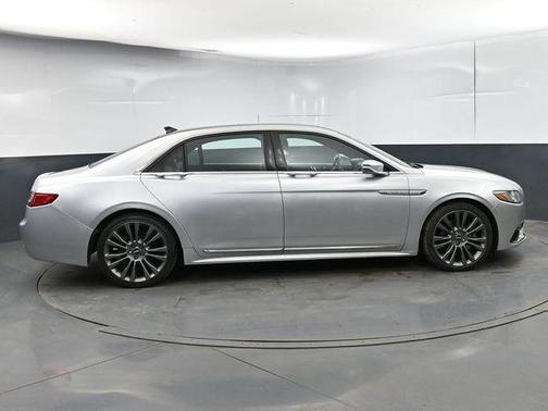 2018 Lincoln Continental Select