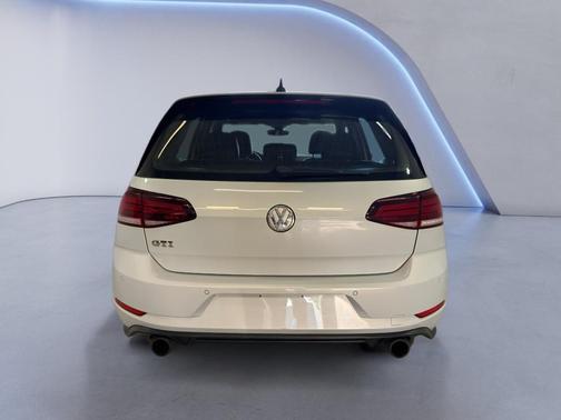 Gray 2018 Volkswagen Golf GTI 2.0T S 4-Door