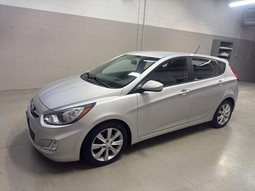 2012 Hyundai Accent SE