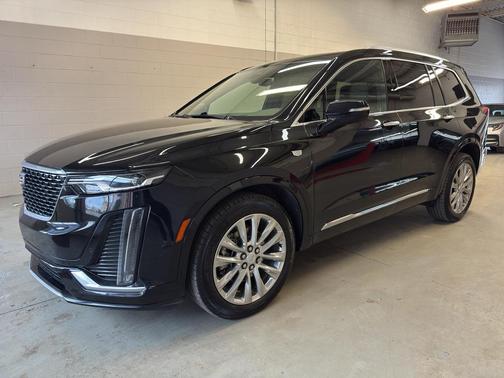 Stellar Black Metallic 2022 Cadillac XT6 Premium Luxury AWD