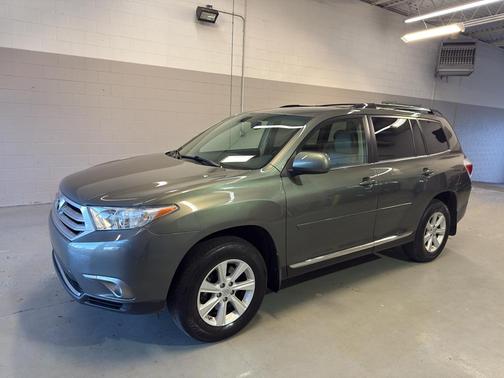 2011 Toyota Highlander SE