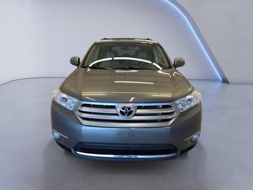 2011 Toyota Highlander SE