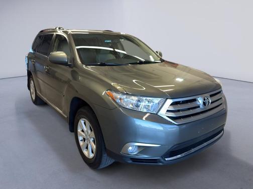 2011 Toyota Highlander SE