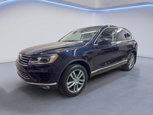 Blue 2016 Volkswagen Touareg TDI Lux