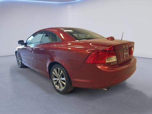 Flamenco Red Metallic 2013 Volvo C70 T5