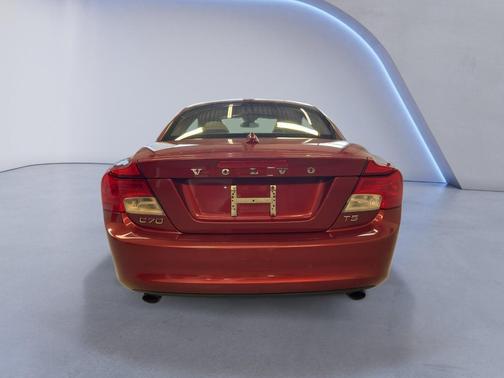 Flamenco Red Metallic 2013 Volvo C70 T5
