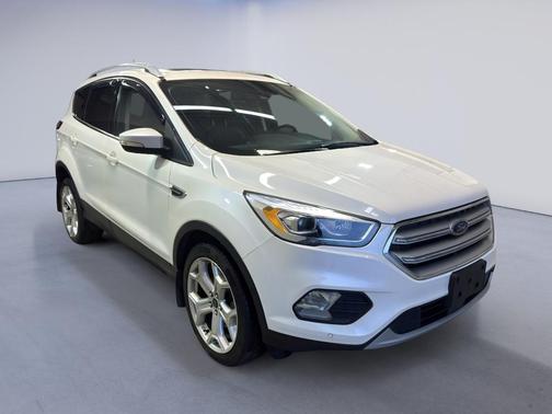 White Platinum Metallic Tri-Coat 2018 Ford Escape Titanium
