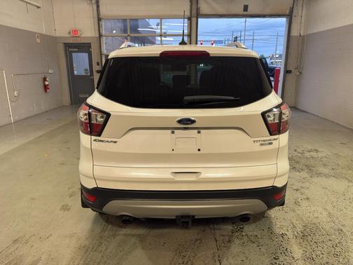 White Platinum Metallic Tri-Coat 2018 Ford Escape Titanium