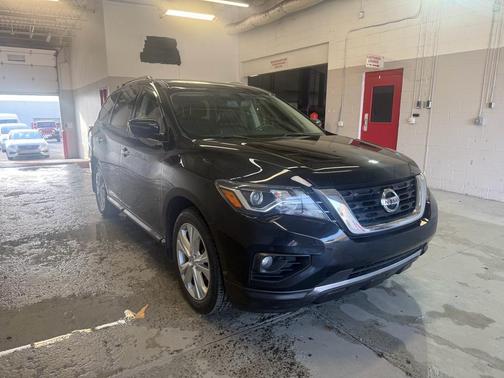 2018 Nissan Pathfinder SL