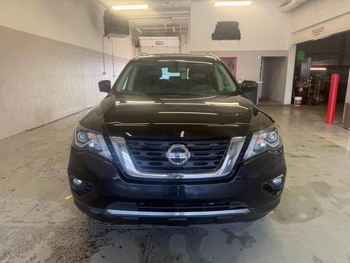 2018 Nissan Pathfinder SL