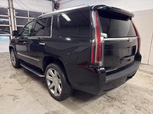 2019 Cadillac Escalade Luxury