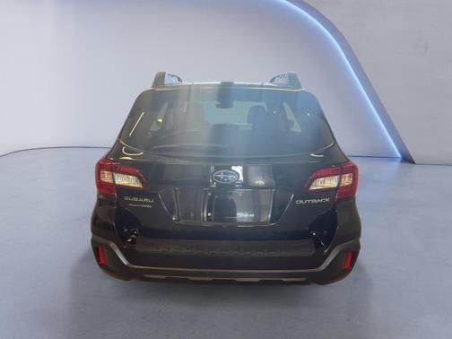 2018 Subaru Outback 2.5i