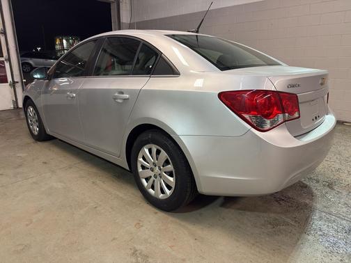 2011 Chevrolet Cruze LS