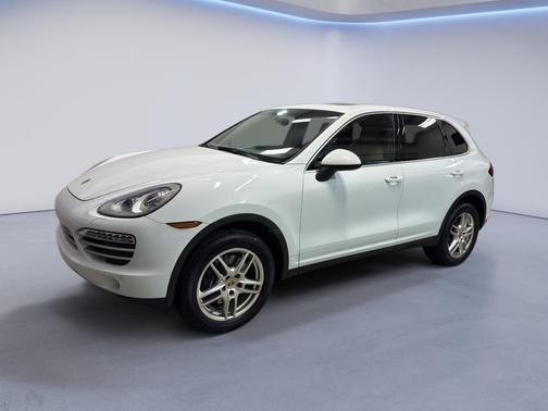 2014 Porsche Cayenne Platinum Edition