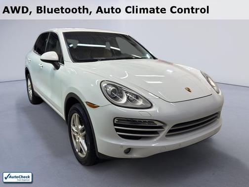 2014 Porsche Cayenne Platinum Edition