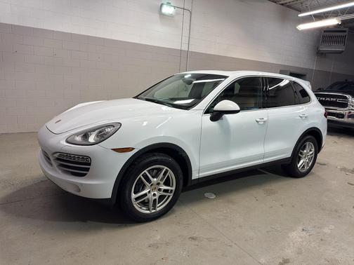 2014 Porsche Cayenne Platinum Edition