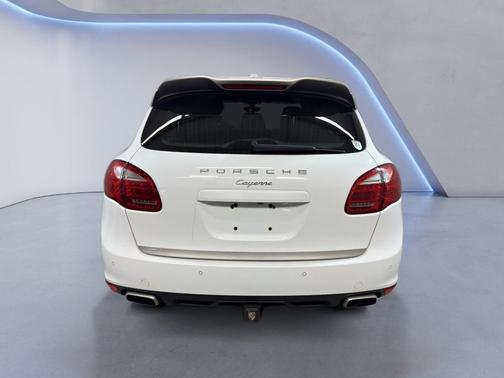 2014 Porsche Cayenne Platinum Edition
