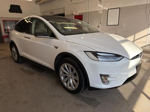 2016 Tesla Model X 90D