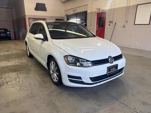 2017 Volkswagen Golf TSI Wolfsburg Edition 4-Door