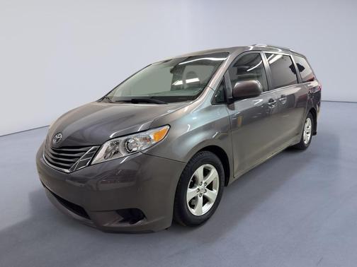 2015 Toyota Sienna LE