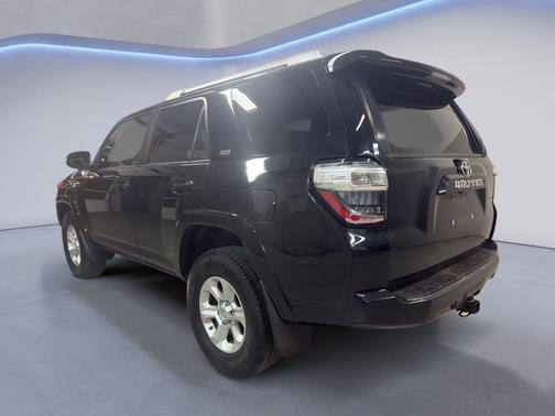 Midnight Black Metallic 2018 Toyota 4Runner SR5 Premium