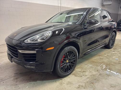 2016 Porsche Cayenne GTS