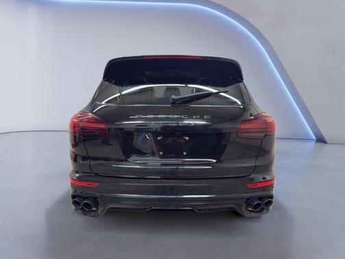 2016 Porsche Cayenne GTS