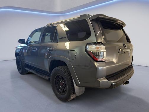 Magnetic Gray Metallic 2016 Toyota 4Runner TRD Pro