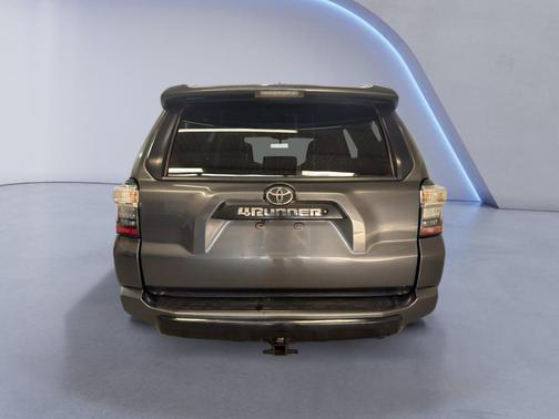 Magnetic Gray Metallic 2016 Toyota 4Runner TRD Pro