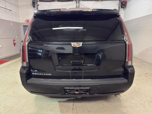 2019 Cadillac Escalade Luxury