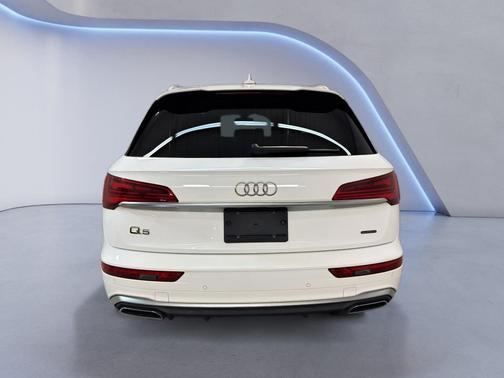 2022 Audi Q5 45 S line Premium Plus