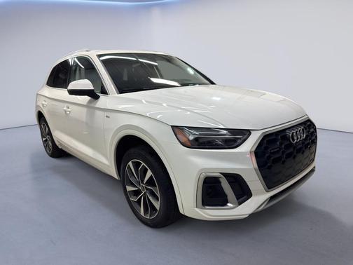 2022 Audi Q5 45 S line Premium Plus