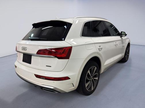 2022 Audi Q5 45 S line Premium Plus