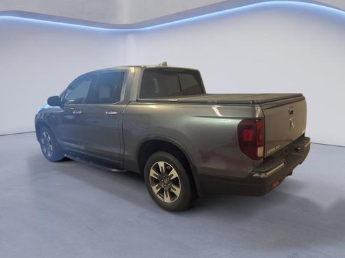 Modern Steel Metallic 2017 Honda Ridgeline RTL-E