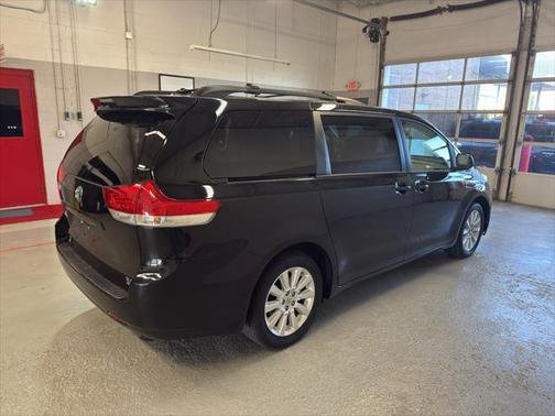 2014 Toyota Sienna XLE