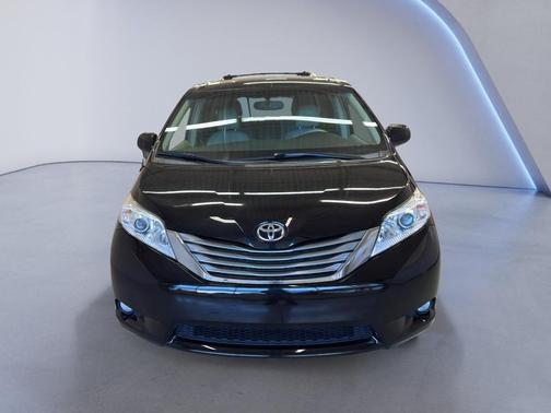 2014 Toyota Sienna XLE