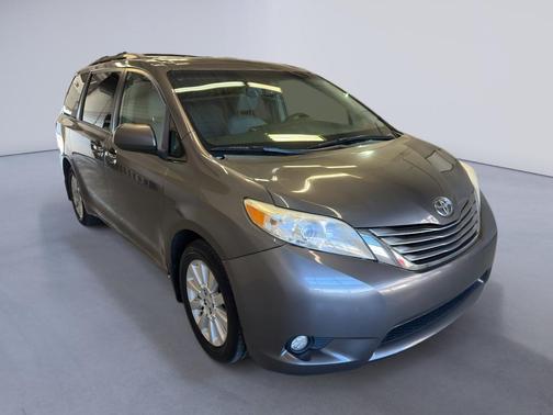 2015 Toyota Sienna XLE Premium