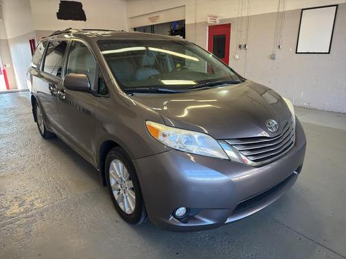 2015 Toyota Sienna XLE Premium