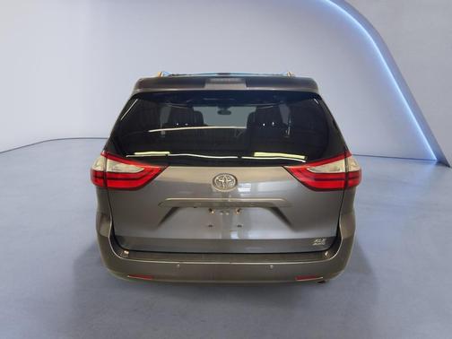2015 Toyota Sienna XLE Premium