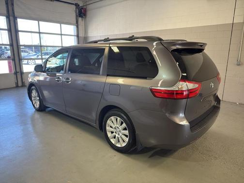 2015 Toyota Sienna XLE Premium