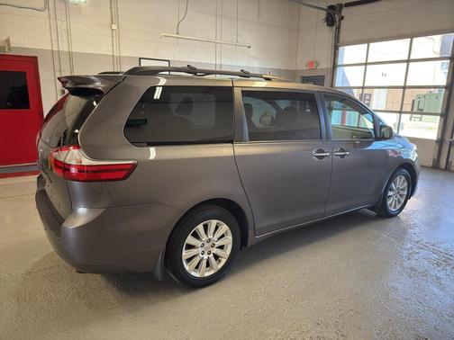 2015 Toyota Sienna XLE Premium