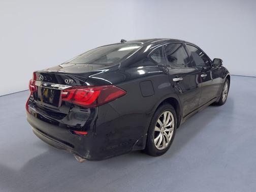 2015 INFINITI Q70 3.7X